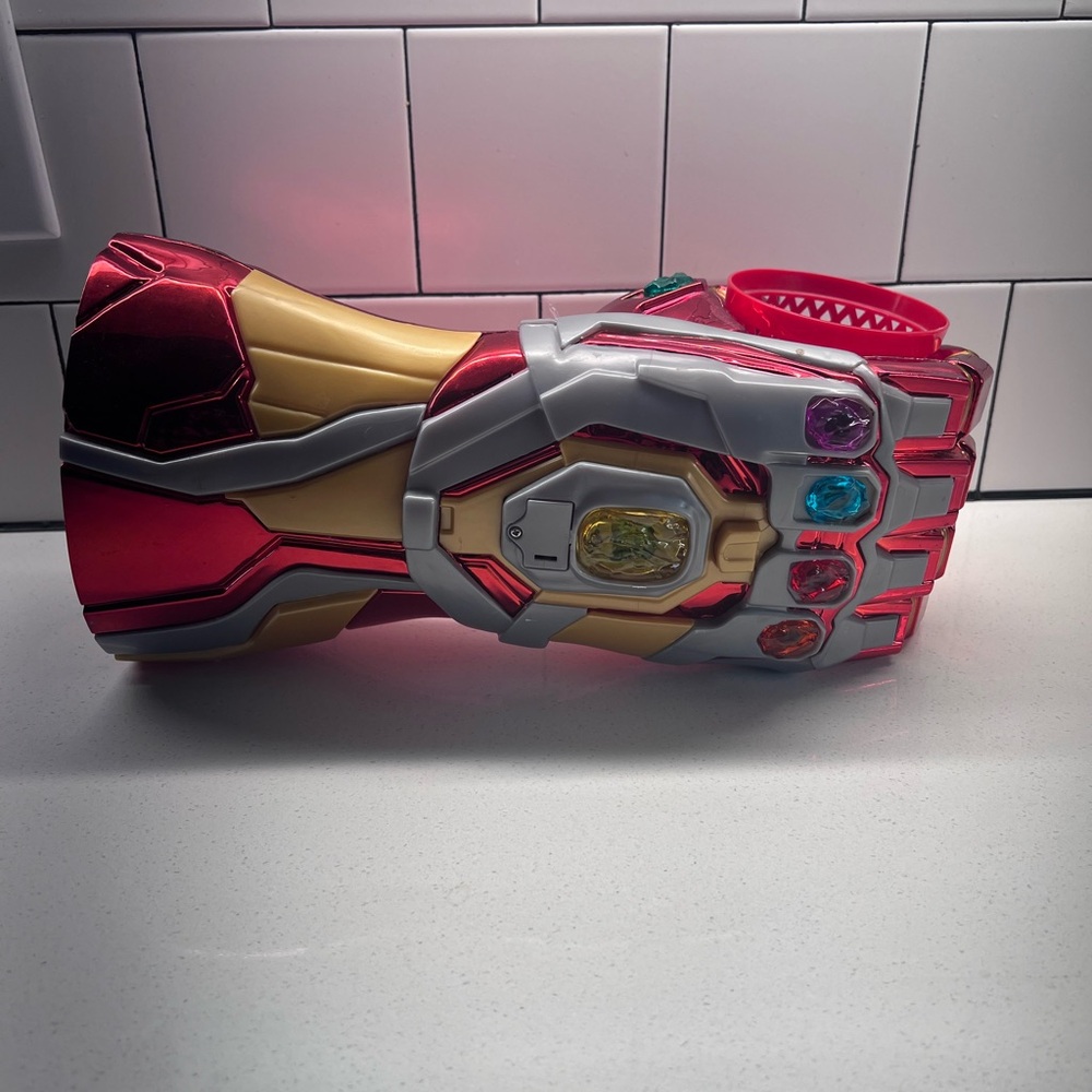 Red and Gold Infinity Gauntlet Soda Holder